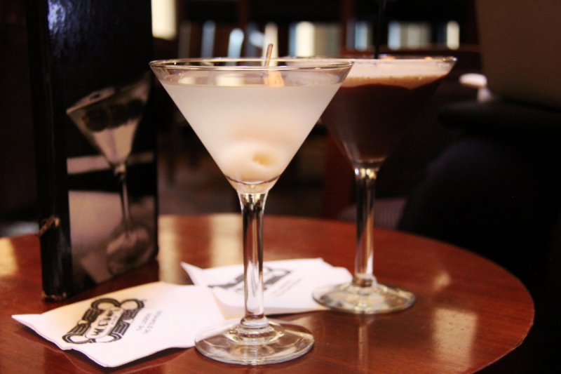 brasserie-OLLIOULES-min_martini_bar_lychee_chocolate_alcohol_liquor_happy_hour_happy-910161